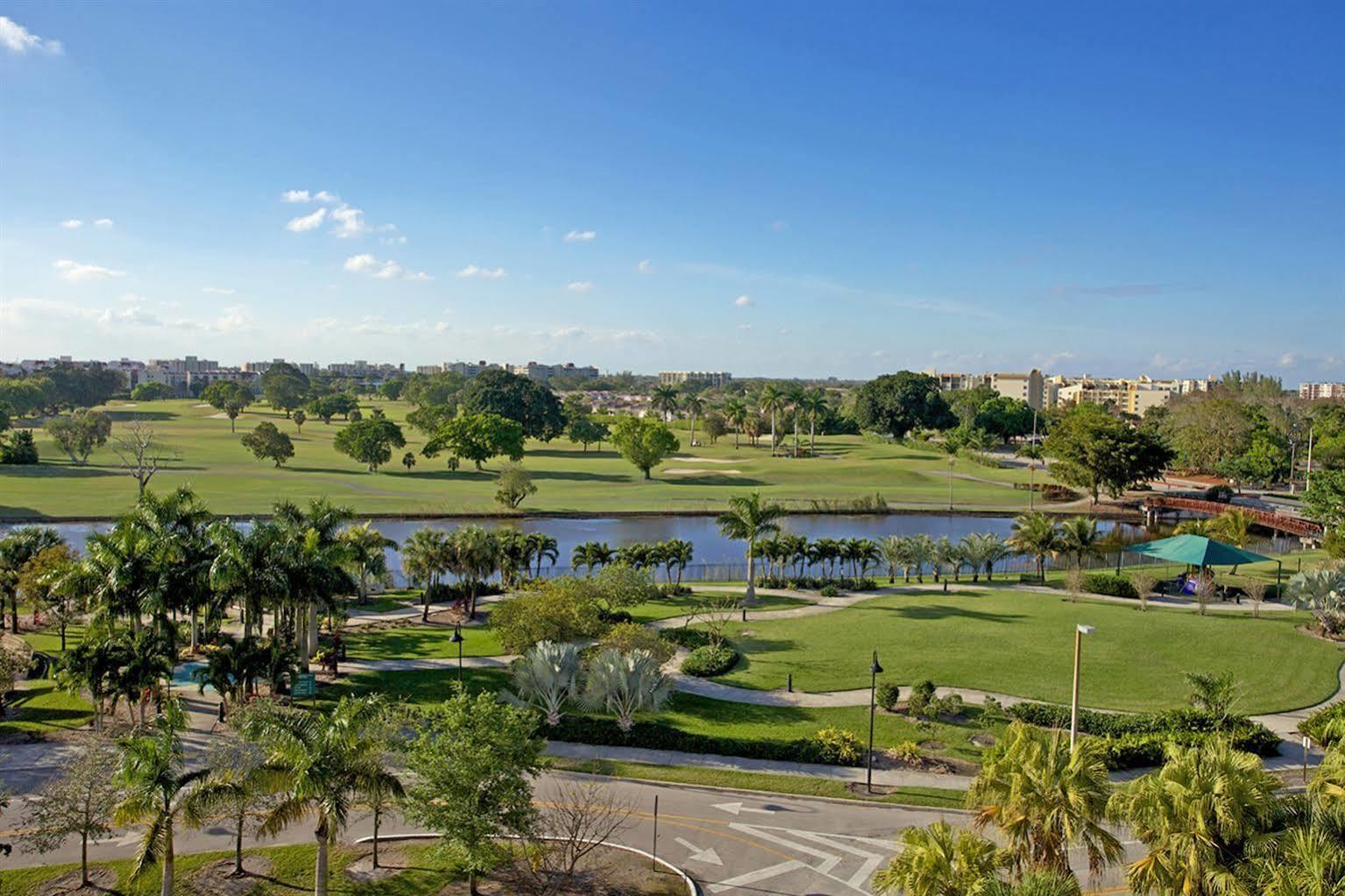 Chateau Mar Golf Resort, Trademark Collection By Wyndham Lauderhill Dış mekan fotoğraf